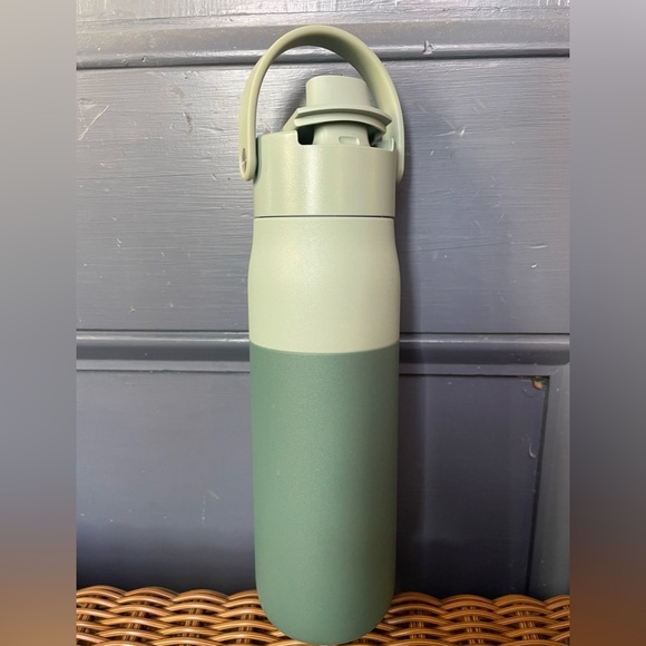LARQ insulated water bottle - Picture 1 of 8